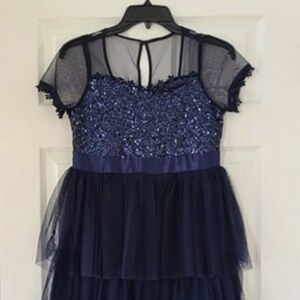 Girls Dress_Like New Condition